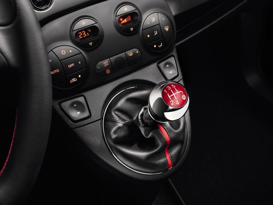  Fiat 500S 2013 года  (фото 2 из 14)